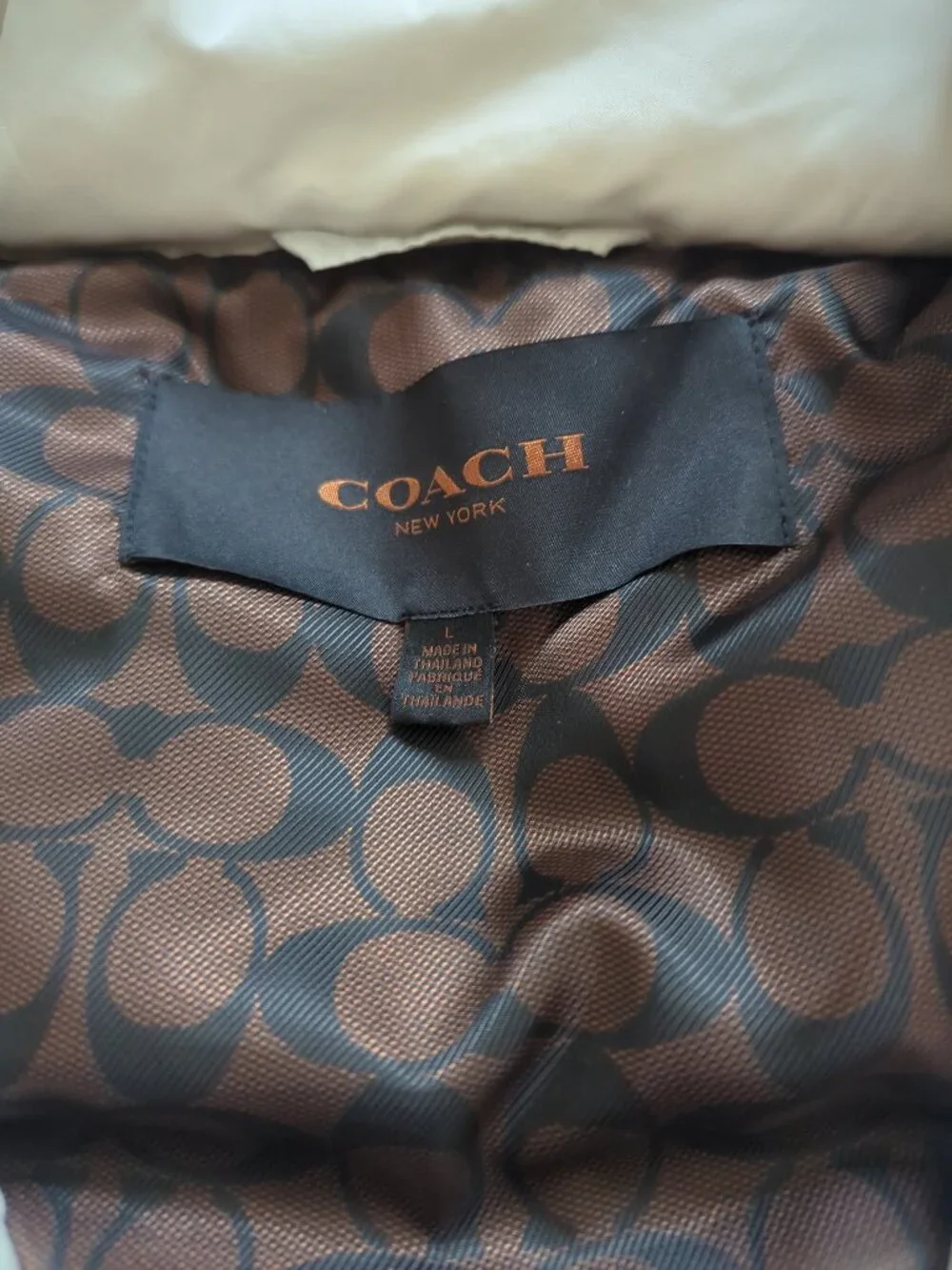 Coach Women's Large Hooded Duck Down Puffer Vest Eggshell Full Zip Logo Lined